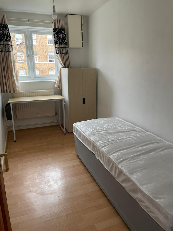 Room 2: Bedroom